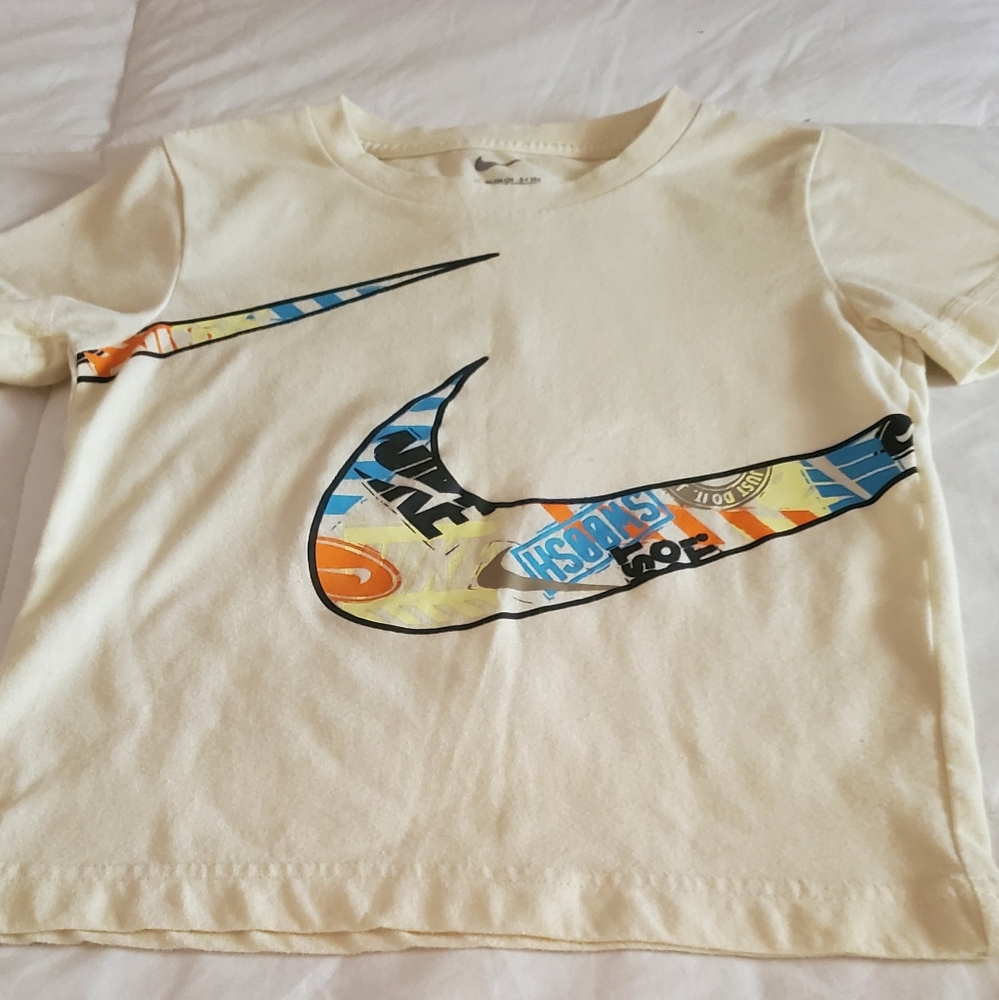 Nike Short Set - Picture 2 of 4